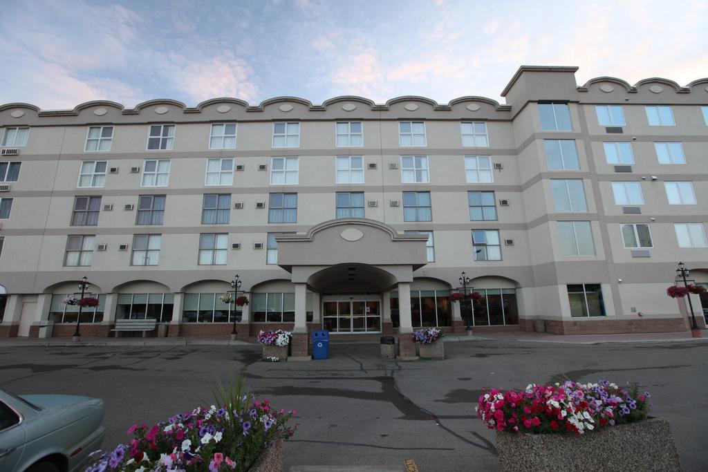St. Albert Inn & Suites Saint Albert Экстерьер фото