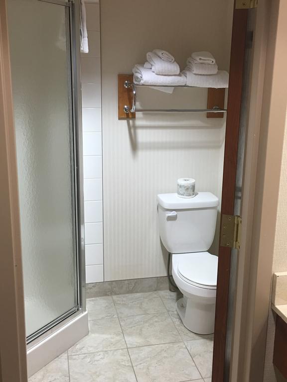 St. Albert Inn & Suites Saint Albert Экстерьер фото